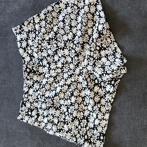 Loft Flower Shorts